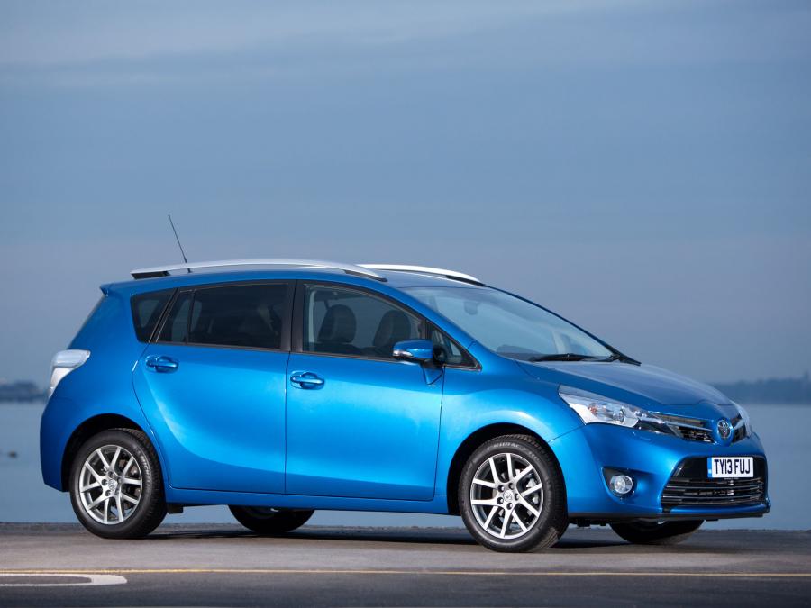  Toyota Verso 2013 года  (UK) (фото 12 из 27)